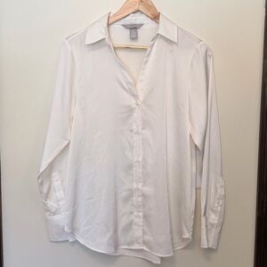 H&M white silk v neckline loose fit button down top